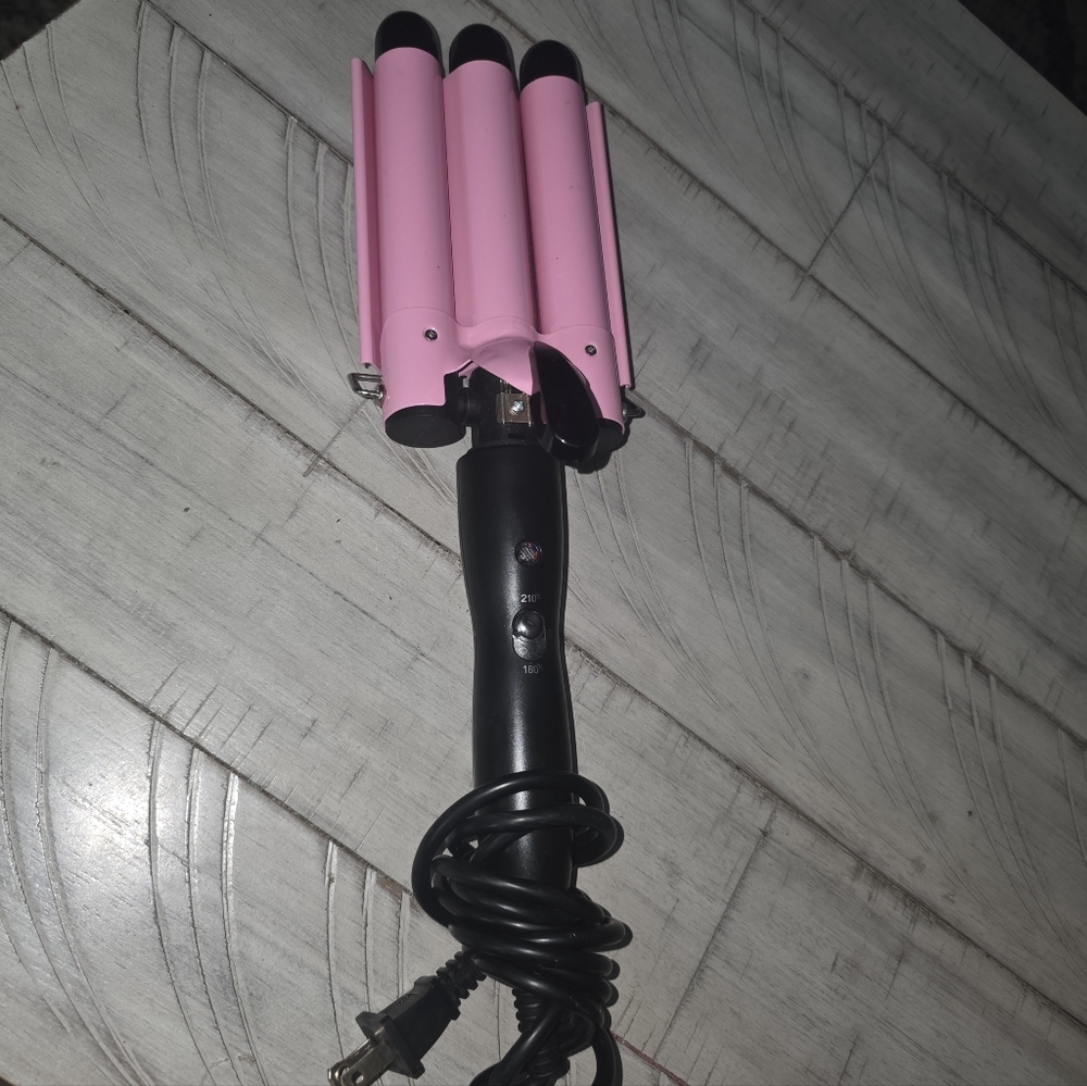 Wave Curling Iron
